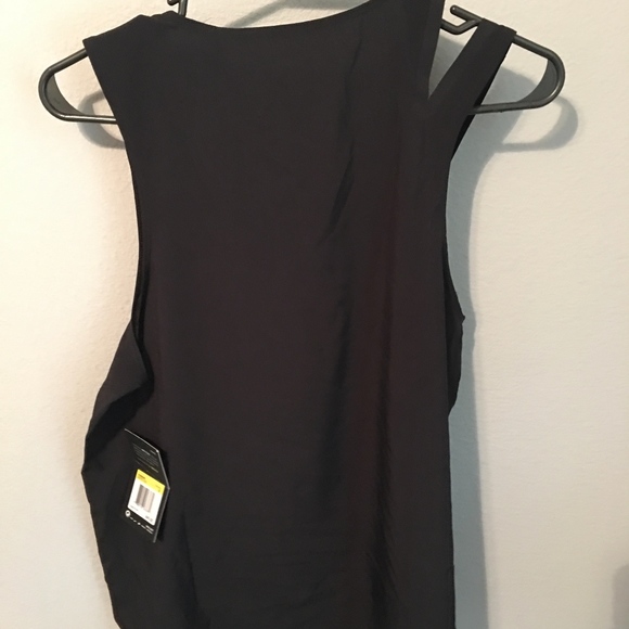 Nike - Picture 3 of 5